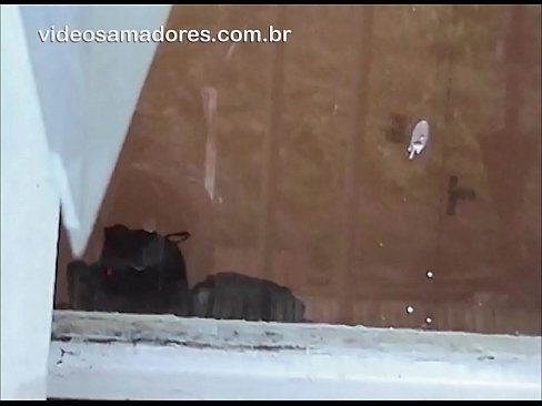❤️ גבר חרמן צופה בחברה שלו עם בחור אחר, מקליט סרטון מזוין בלי להפריע לזוג ❤️ סלאוטים אצלנו