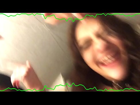 ❤️ שני תחתוני רגש ברונטיות סקסיות נשארות ממזרות, כלבה מוזרה ❤️ סלאוטים אצלנו
